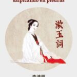 Agua De Manantial Salpicando En Piedras